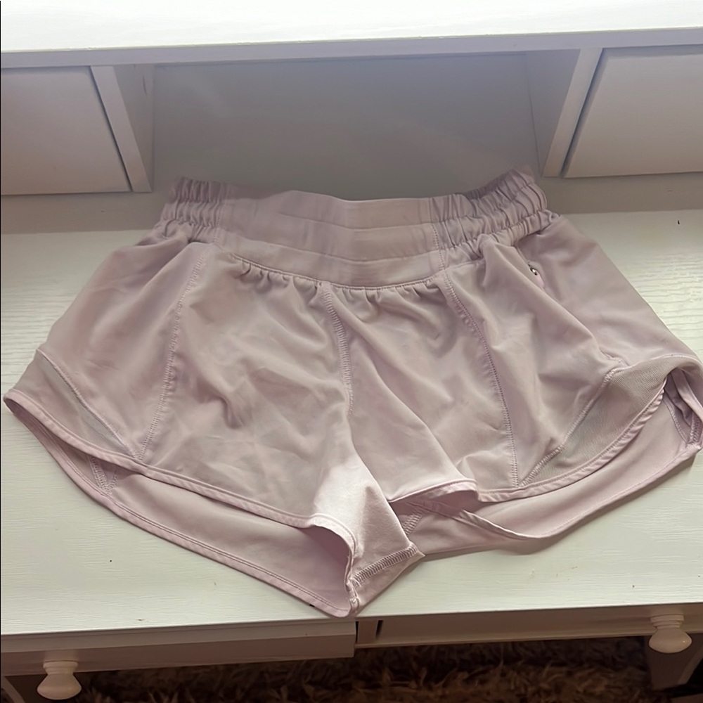 Light Pink Lululemon Hotty Hot Shorts, Size 2, 2.5 inch